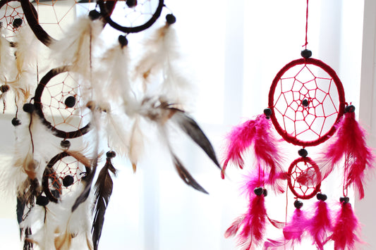 Bali Dreamcatcher Medium Hoop - Creme/Braun/Schokolade (verschiedene Farben)
