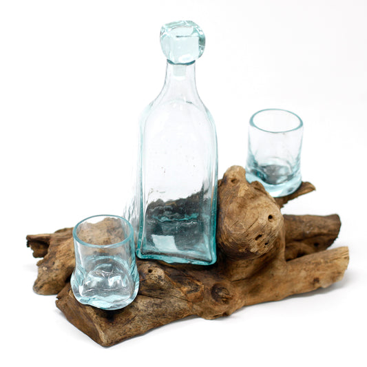 Geschmolzenes Glas auf Holz - Whisky-Set