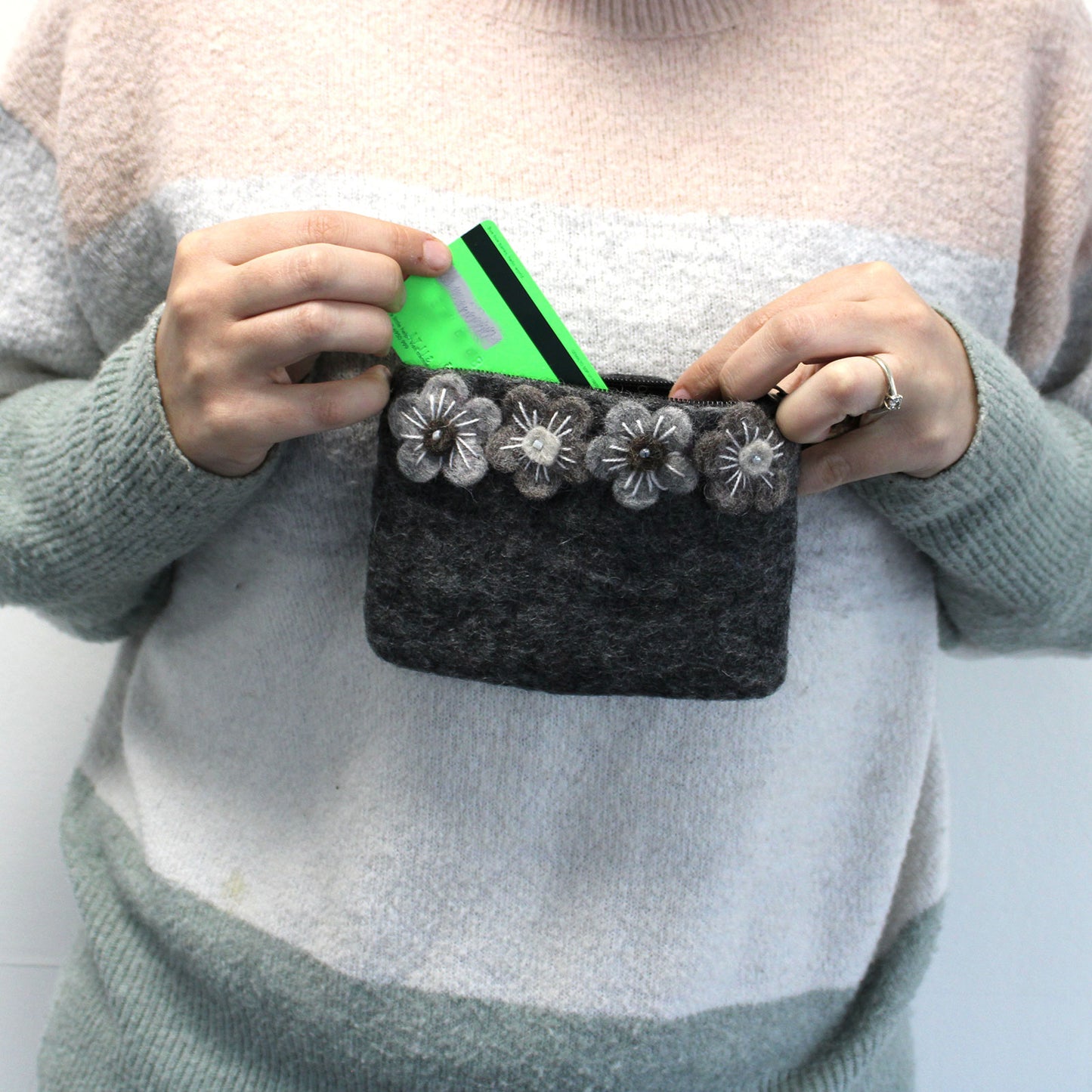 Naturfilz-Etui (sortiert) - Vier Blumen