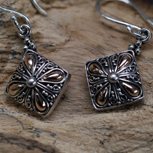 Silber- und Goldohrring - Quadratischer Tropfen