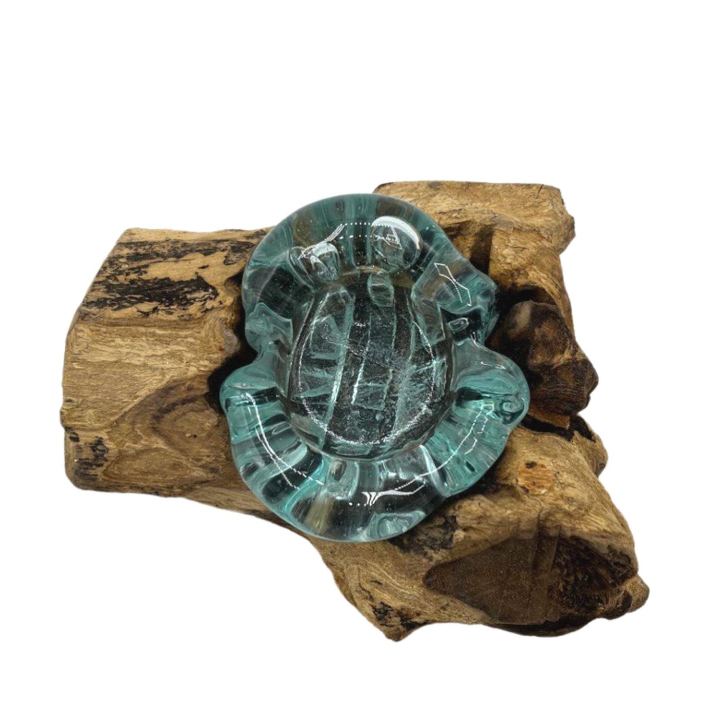 Kerzenhalter aus geschmolzenem Glas auf Holz