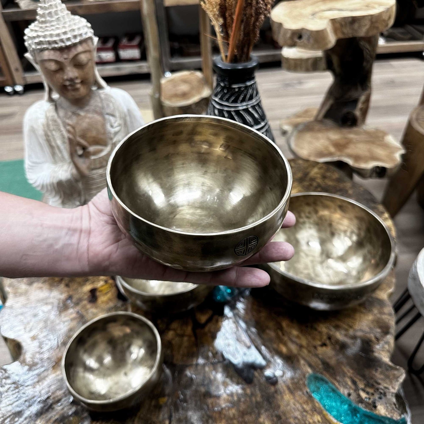 Große nepalesische Mondschale - (ca. 850 g) - 17 cm