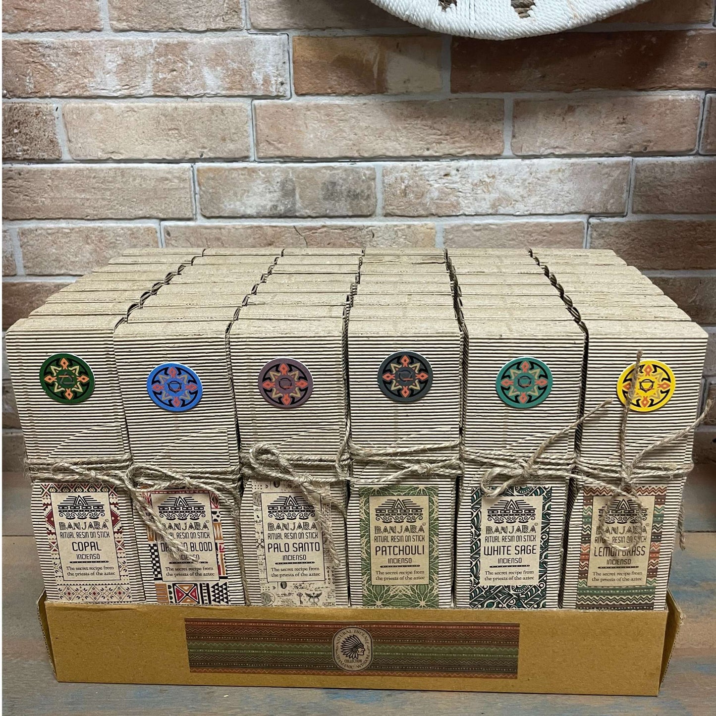 96 x Ritualstäbchen aus Harz – Packung (8 x 12 Düfte)