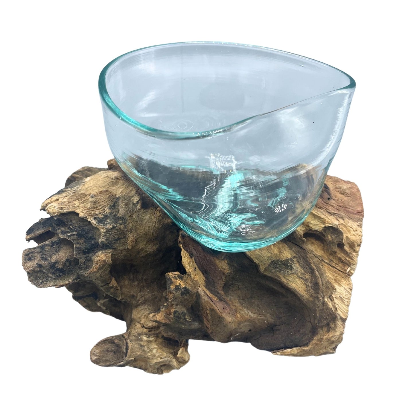 Bol en verre fondu magnifiquement déformé sur bois