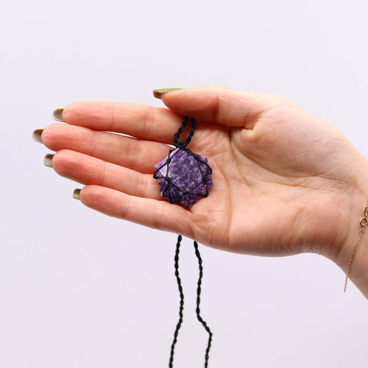 Pendentif hexagonal en pierres précieuses entrelacées - Lépidolite