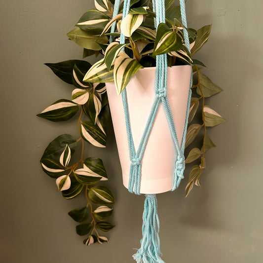Cache-pot classique en macramé - Jardinière bleu poudre de taille moyenne