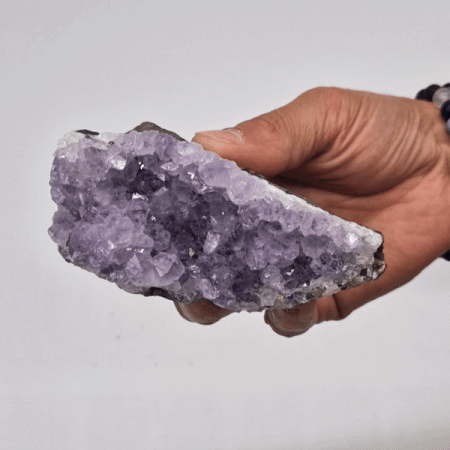 Mittlerer Steincluster aus hochwertigem natürlichem Amethyst (ca. 350–450 g, 7,5–10 cm)