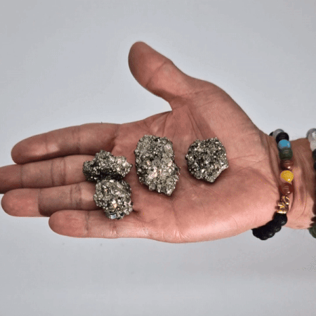 Peruanischer Pyrit – Erste Qualität, mittlere Größe (200 g, ca. 6 Stücke à 35–50 mm)