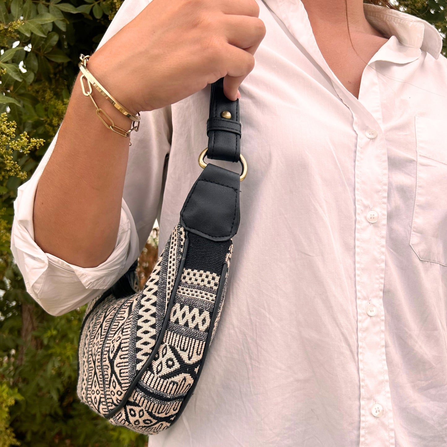 Jacquard Hobo Bag – Metrograu (schwarzer Riemen)