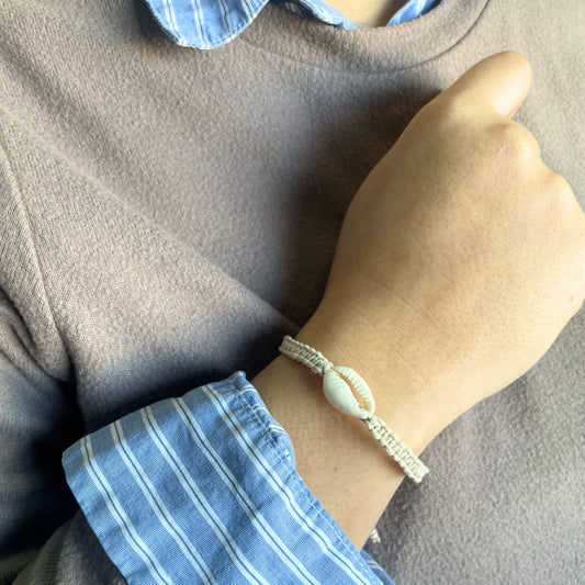 Bracelets d'amitié faits main - Coquillages cauris (assortis)