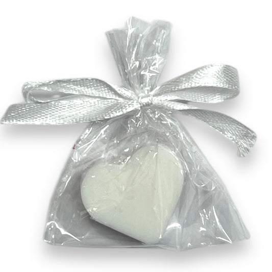 Savon artisanal en forme de cœur blanc