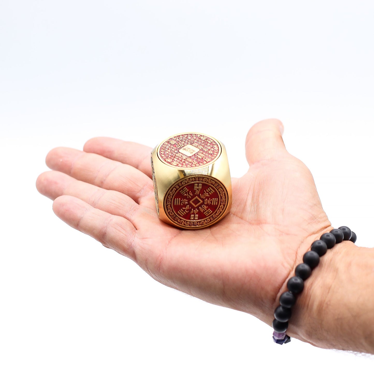 Fortuna Feng Shui - Cubo de Prosperidad Rojo y Latón - Plano