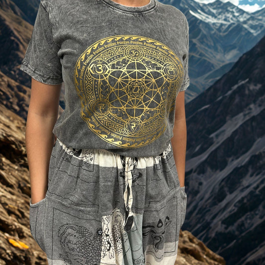 Camiseta Nomad Sari Extra Grande - Mandala - Gris oscuro