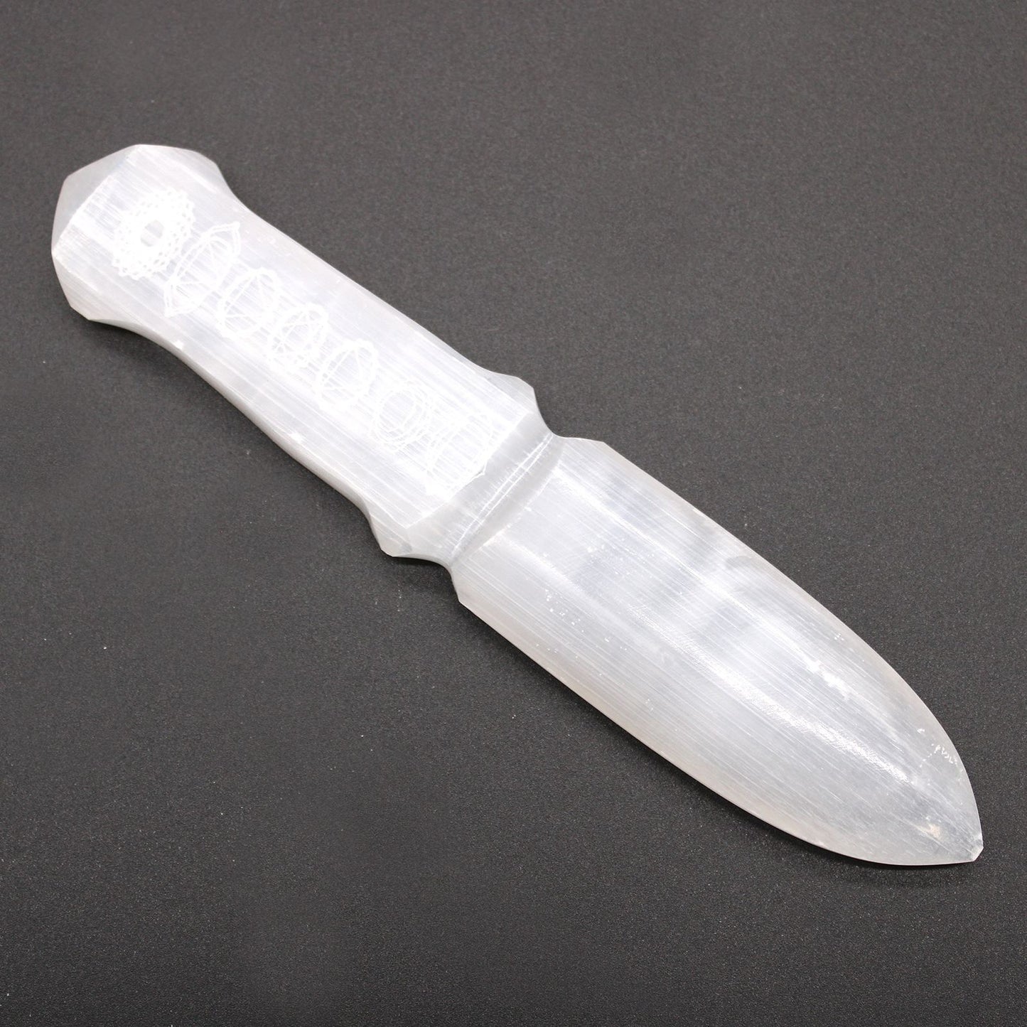 Couteau rituel en sélénite - Chakra