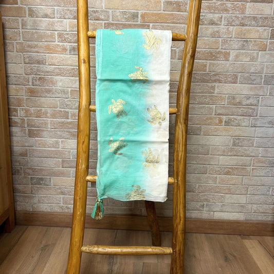 Collection Sari Nomad Méditerranéen - Sarong - Motif Tortue en Blanc, Turquoise et Or