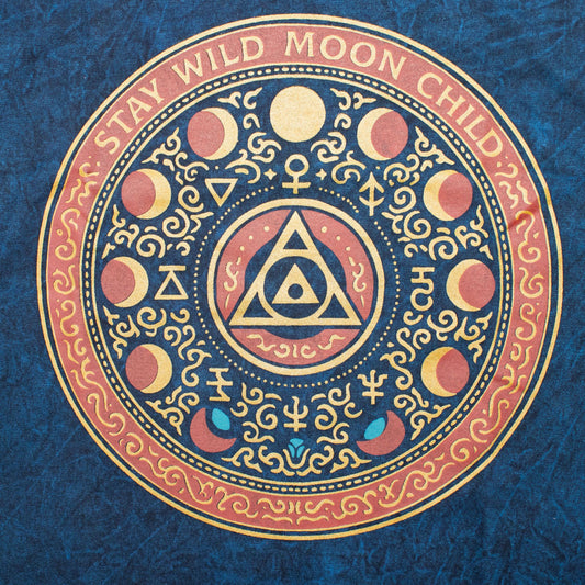 Nomad Sari Stone-Washed T-Shirt – Stay Wild, Moonchild – Blau – XL