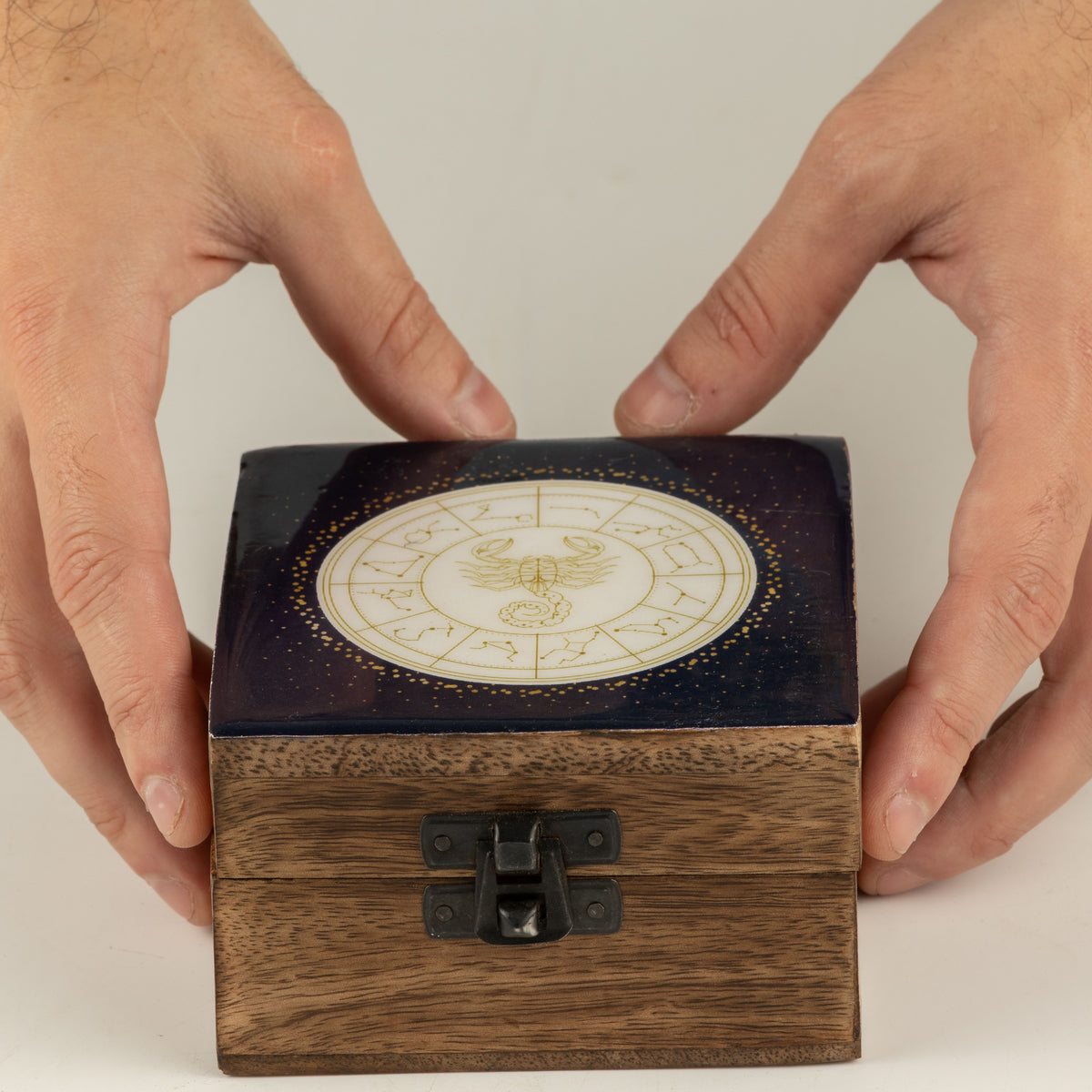 Pequeña caja esmaltada - Escorpio