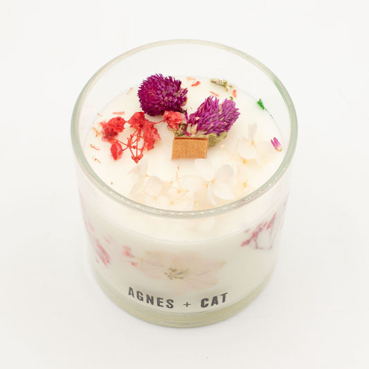 Vela de cera de soja botánica Agnes + Cat - Roses of Sawrey
