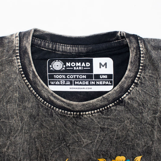 Nomad Sari T-Shirt aus gewaschener Baumwolle - Brújula de la Vida - Anthrazit - Medium
