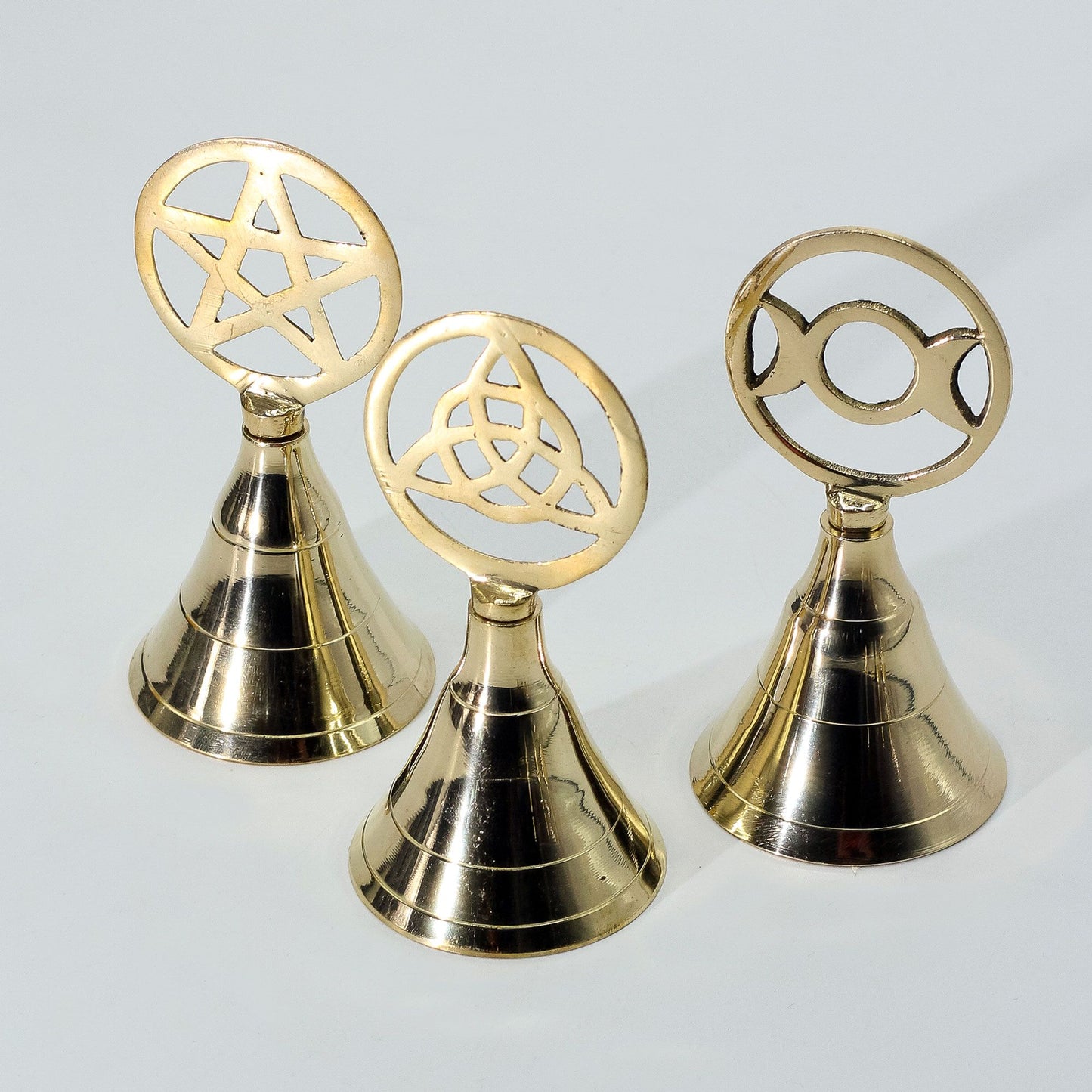 Altarglocke aus Messing – Triquetra