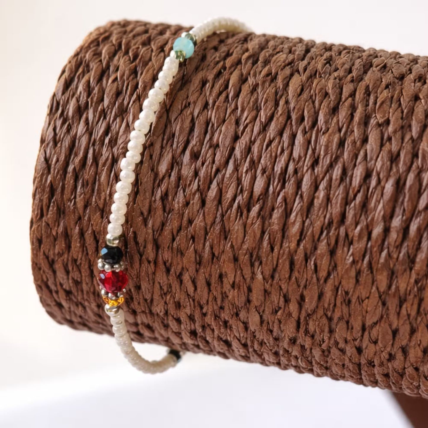 Nepalesisches Armband aus extrafeinen Edelsteinen - Perlen und geschnitzte Perlen