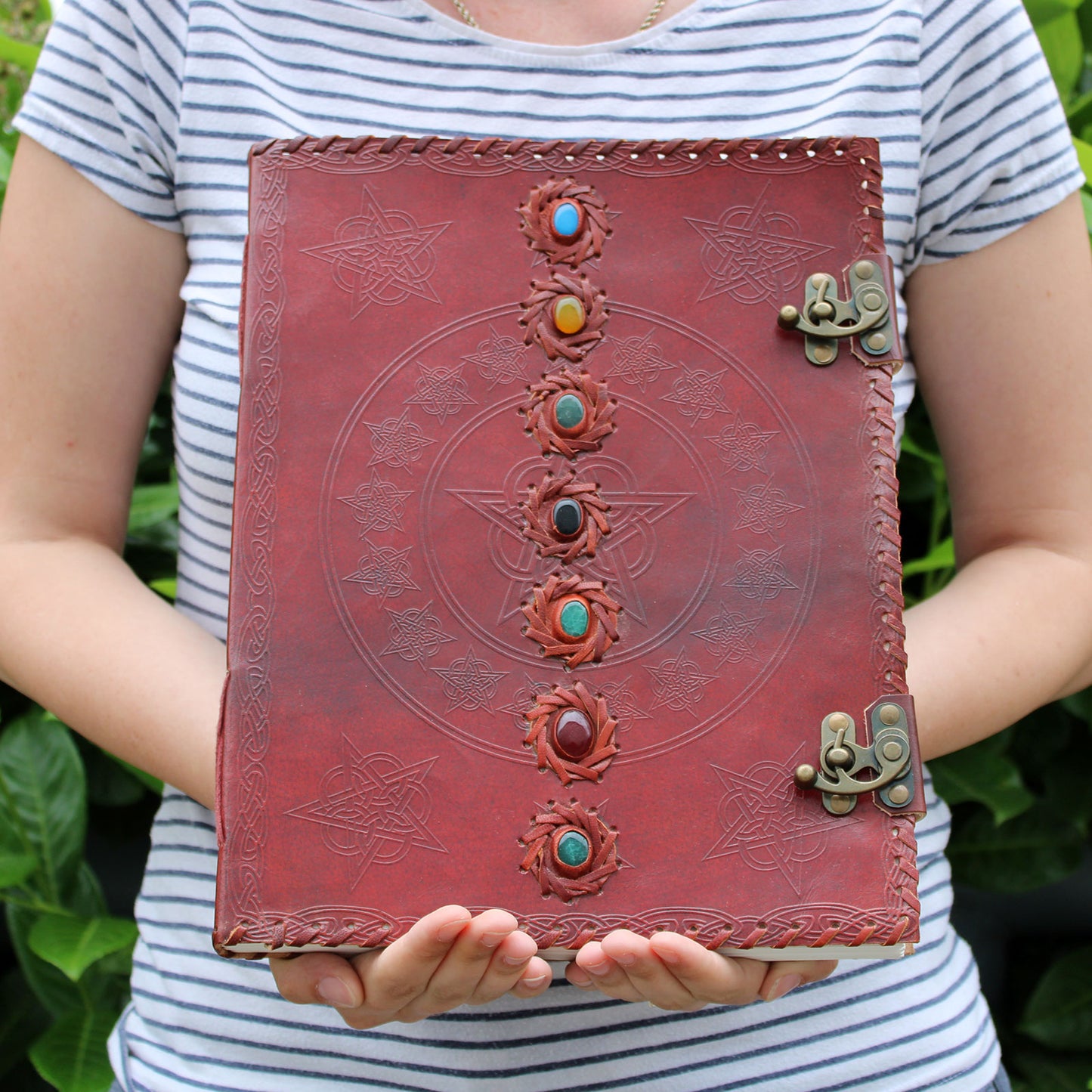 Riesiges 7-Chakra-Lederbuch
