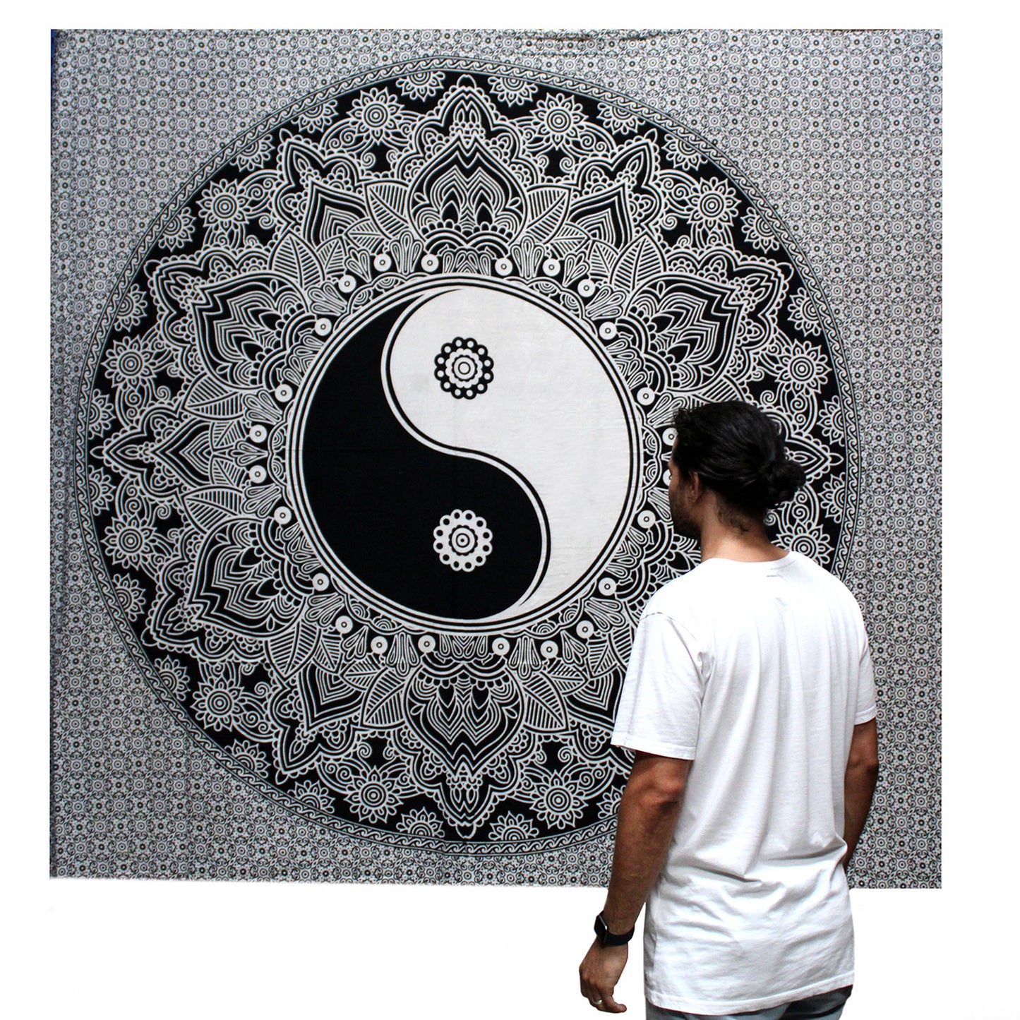 Schwarzweiße Doppelsteppdecke aus Baumwolle + Wandteppich – Ying Yang