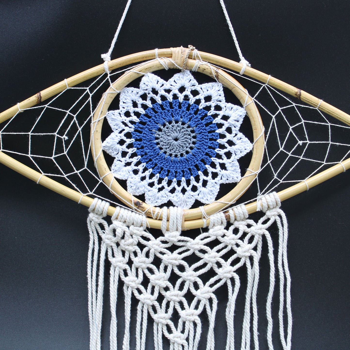 Attrape-rêves - Œil macramé moyen Blanc / Bleu / Gris