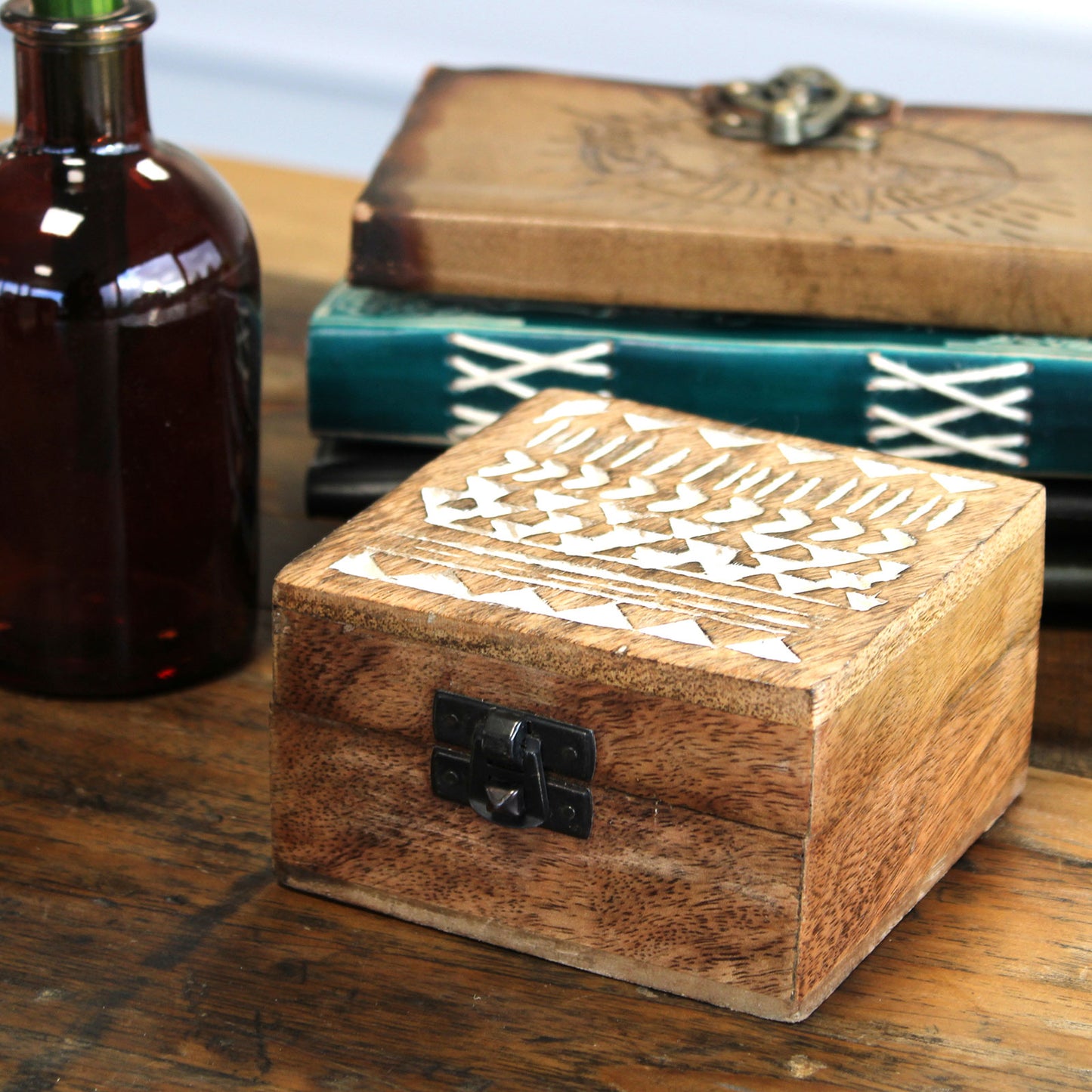 Coffret en bois blanc - Motif aztèque 4x4
