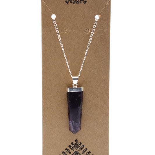 Flacher Anhänger mit Edelsteinen - Amethyst