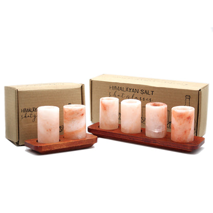 Juego de 2 vasos de chupito de sal del Himalaya y soporte de madera para servir