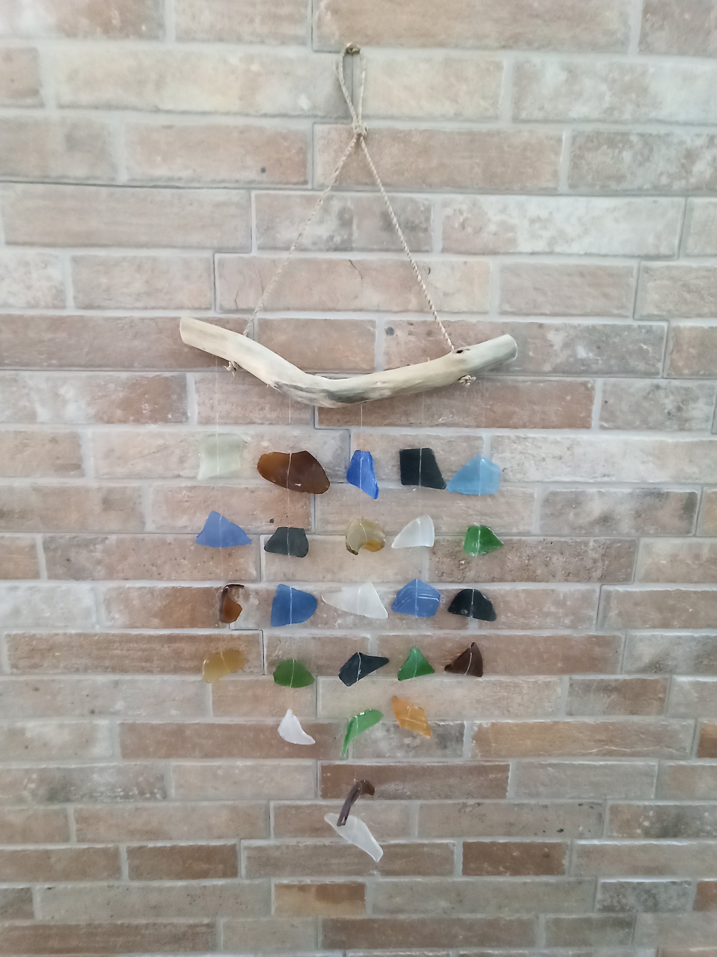 Windspiel aus recyceltem Glas – fünf Saiten – mehrfarbig