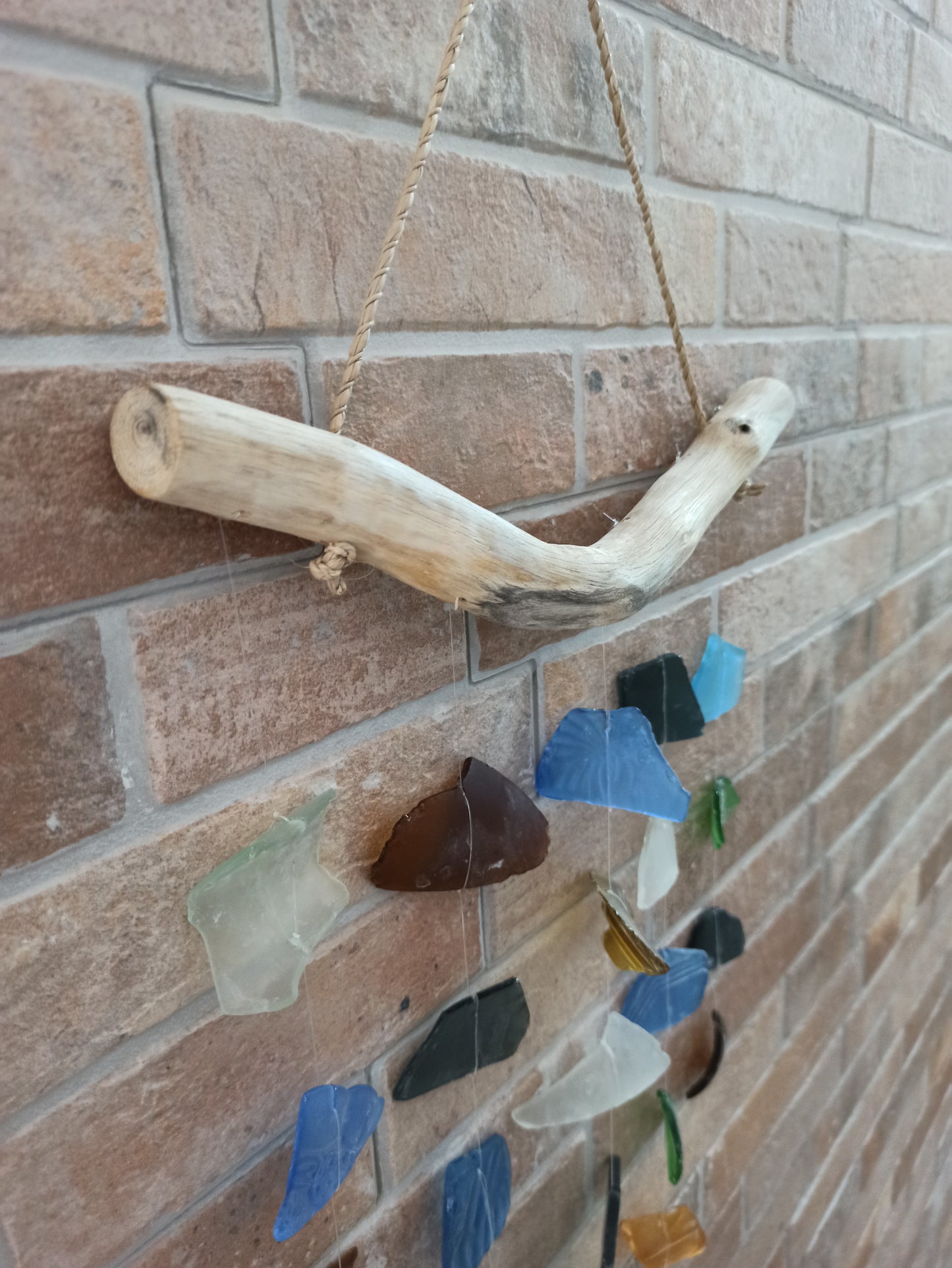 Windspiel aus recyceltem Glas – fünf Saiten – mehrfarbig