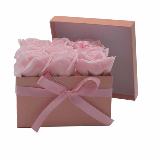 Geschenkbox - Seifenblume 9 rosa Rosen - Quadratisch