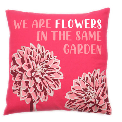 Bedruckter Kissenbezug aus Baumwolle – We Are Flowers – Olivgrün, Rosa und Natur