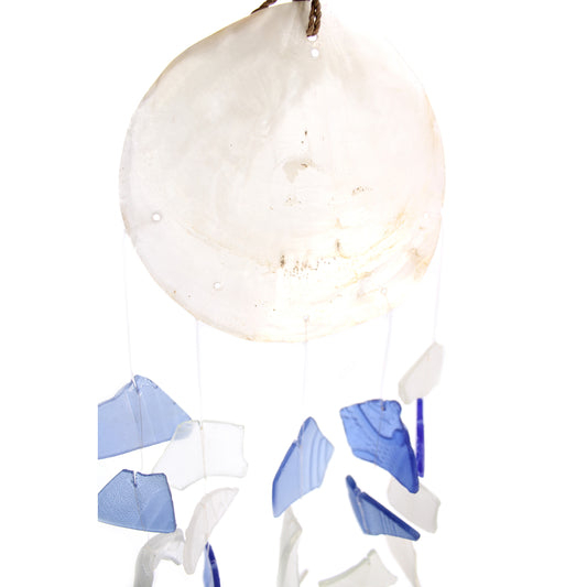 Windspiel aus recyceltem Glas – Blau und Weiß