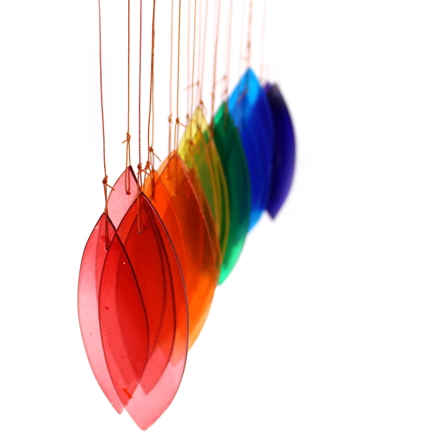 Windspiel aus recyceltem Glas – Regenbogen