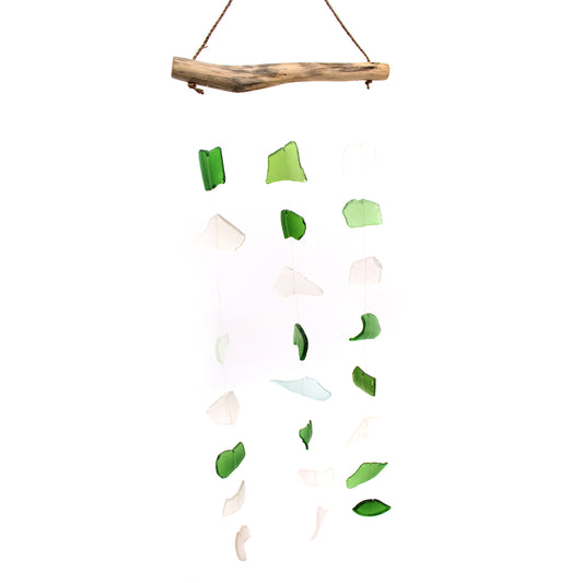 Windspiel aus recyceltem Glas – Drei grüne und weiße Tropfen