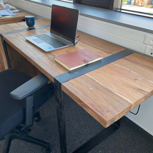 Schreibtisch 160 x 60 x 75 cm (Schublade nicht enthalten)