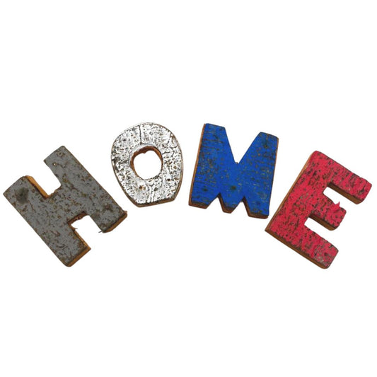 Rustikale Buchstaben in Rindenfarbe – HOME (4x3)