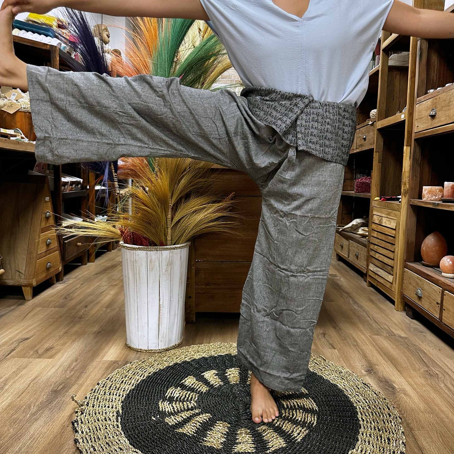 Yoga- und Festivalhose - Thai Fisherman's Mandala Mantra in Grau