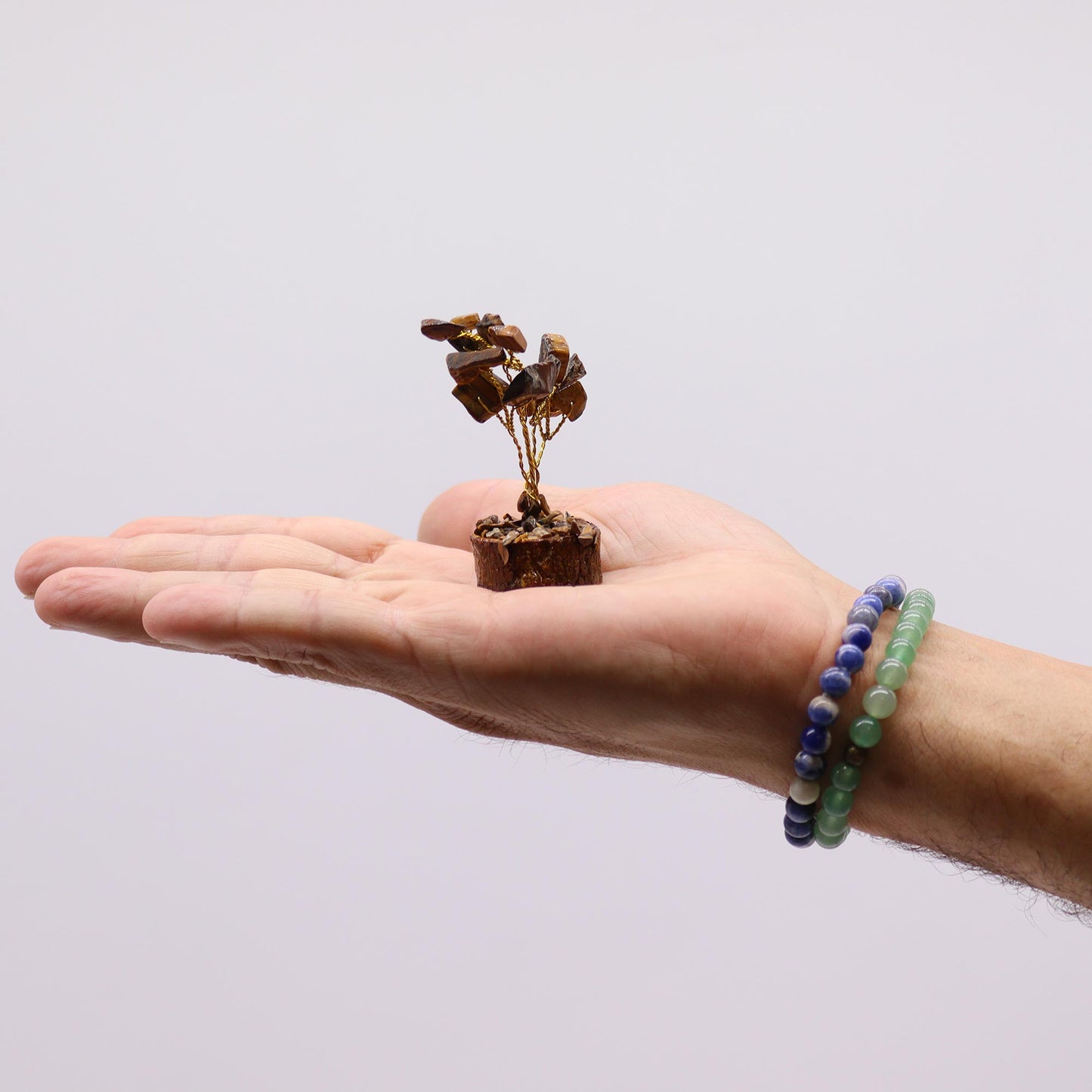 Mini-Edelsteinbaum auf Holzsockel - Tigerauge (15 Steine)