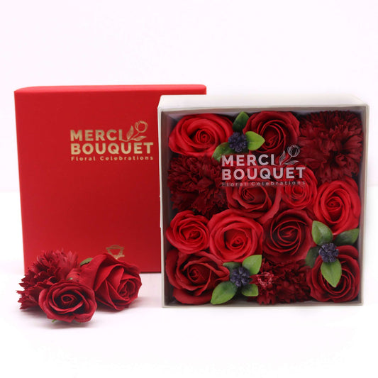 Quadratische Box - Klassische rote Rosen