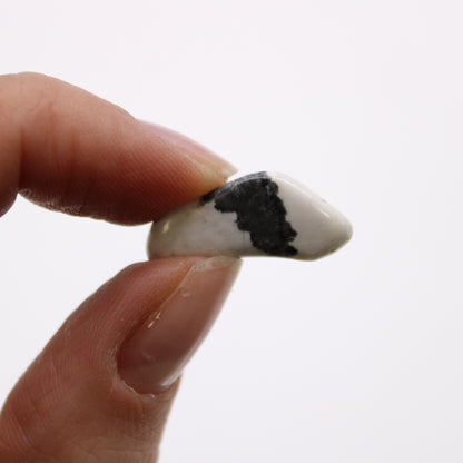 24 x Pequeñas piedras africanas - Howlita blanca - Magnesita