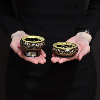 Brûleur d'encens au charbon de bois en laiton sculpté avec sous-verre