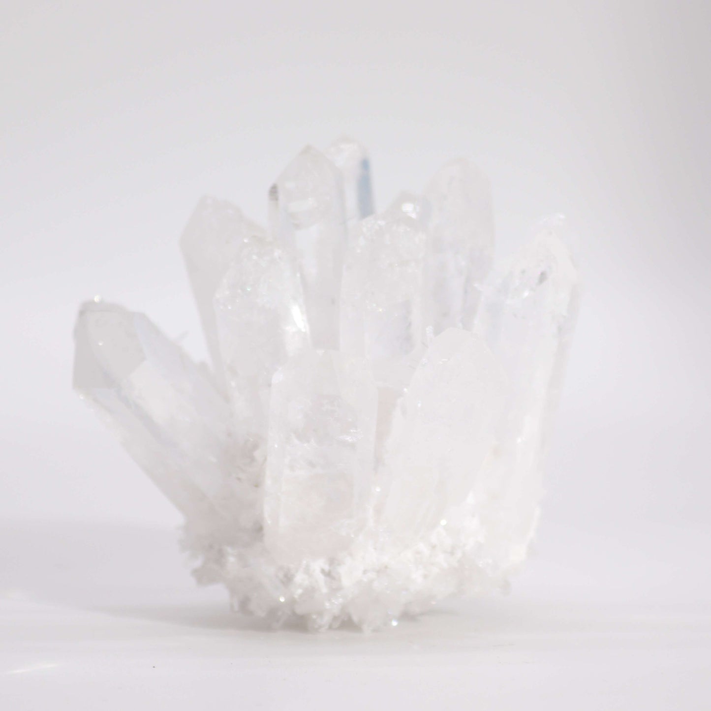 Natürlicher Quarz, handgefertigter Cluster – klarer Quarz (ca. 250–300 g, 8 cm)