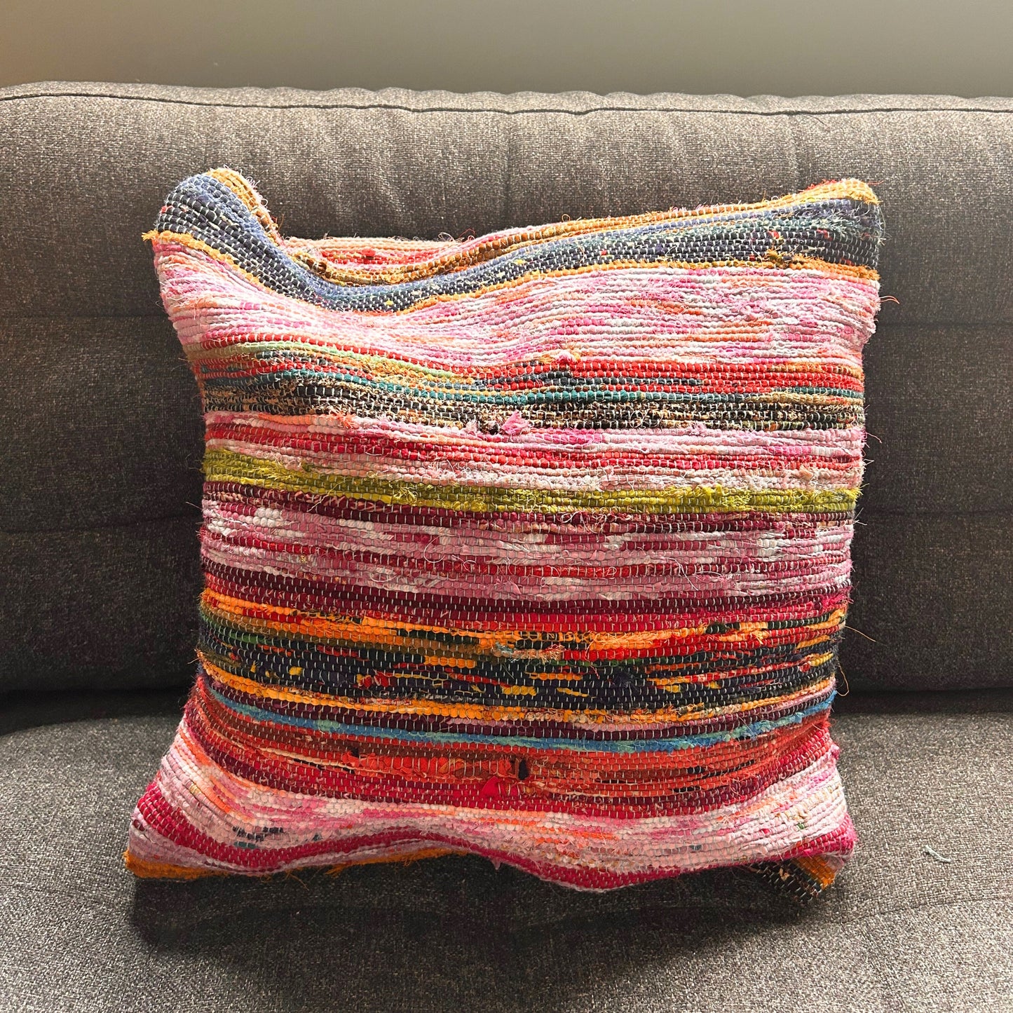 Housse de coussin en tapis recyclé - 40x40cm - Bleu et rouge