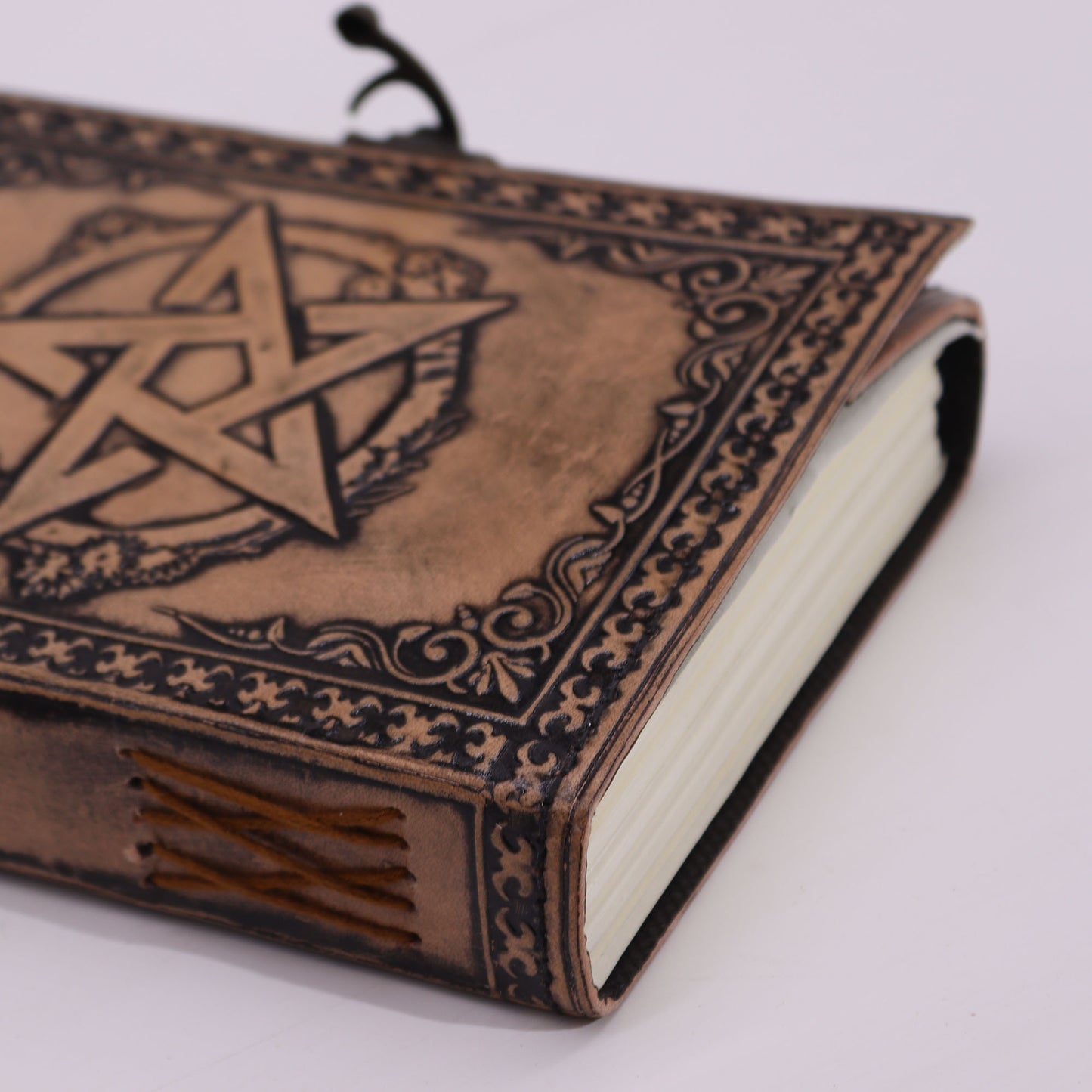 Esoterisches Pentagramm-Notizbuch – Vintage mit genähtem Rand