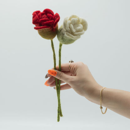 Flores de fieltro - Rosas blancas