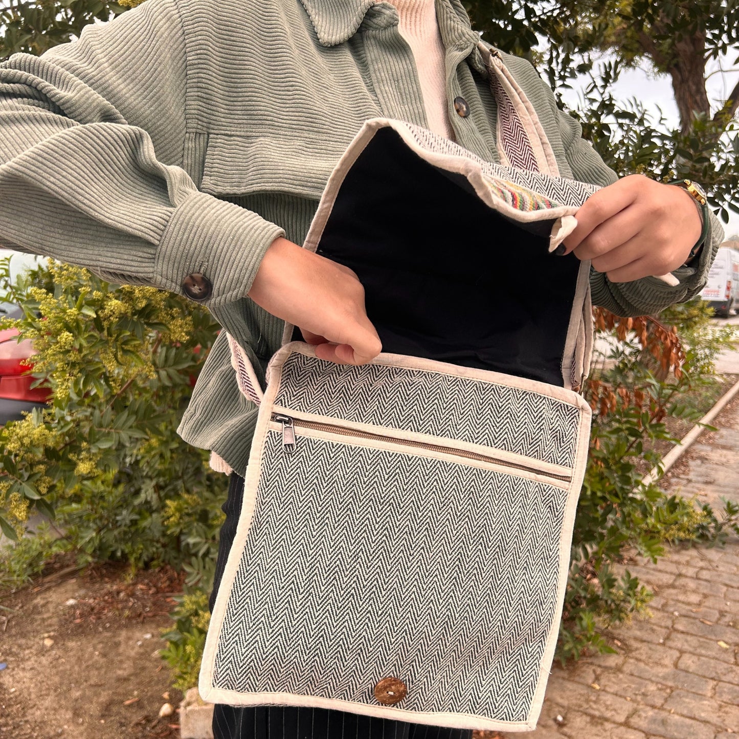 Hanf Laptop Messenger Bag - Curves